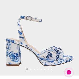 Betsey Johnson Brody White/Blue Floral Sandals NWT